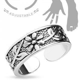 Bague ajustable � reliefs floraux
