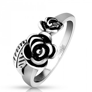 Bague argent� noircie en acier avec duo de roses et feuille