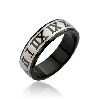 Bague femme acier noire et grise � chiffres romains