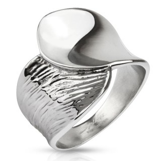 Bague femme en acier incurv�e avec reliefs style plume