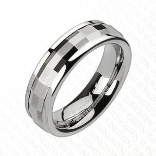 Bague femme tungst�ne avec anneau tournant facett�