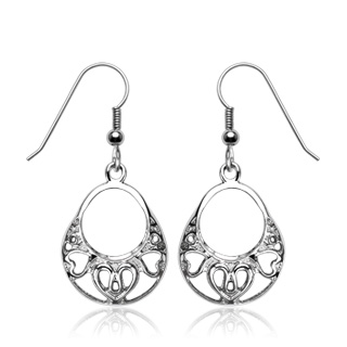 Boucles d'oreilles pendantes vintage � coeurs