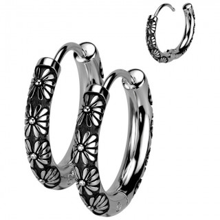 Boucles d'oreilles cr�oles � fleurs en acier (paire)
