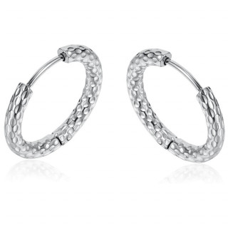 Boucles d'oreilles cr�oles martel�es en acier