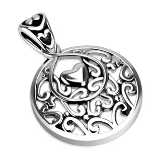 Pendentif femme acier m�daillon � coeurs et spirales